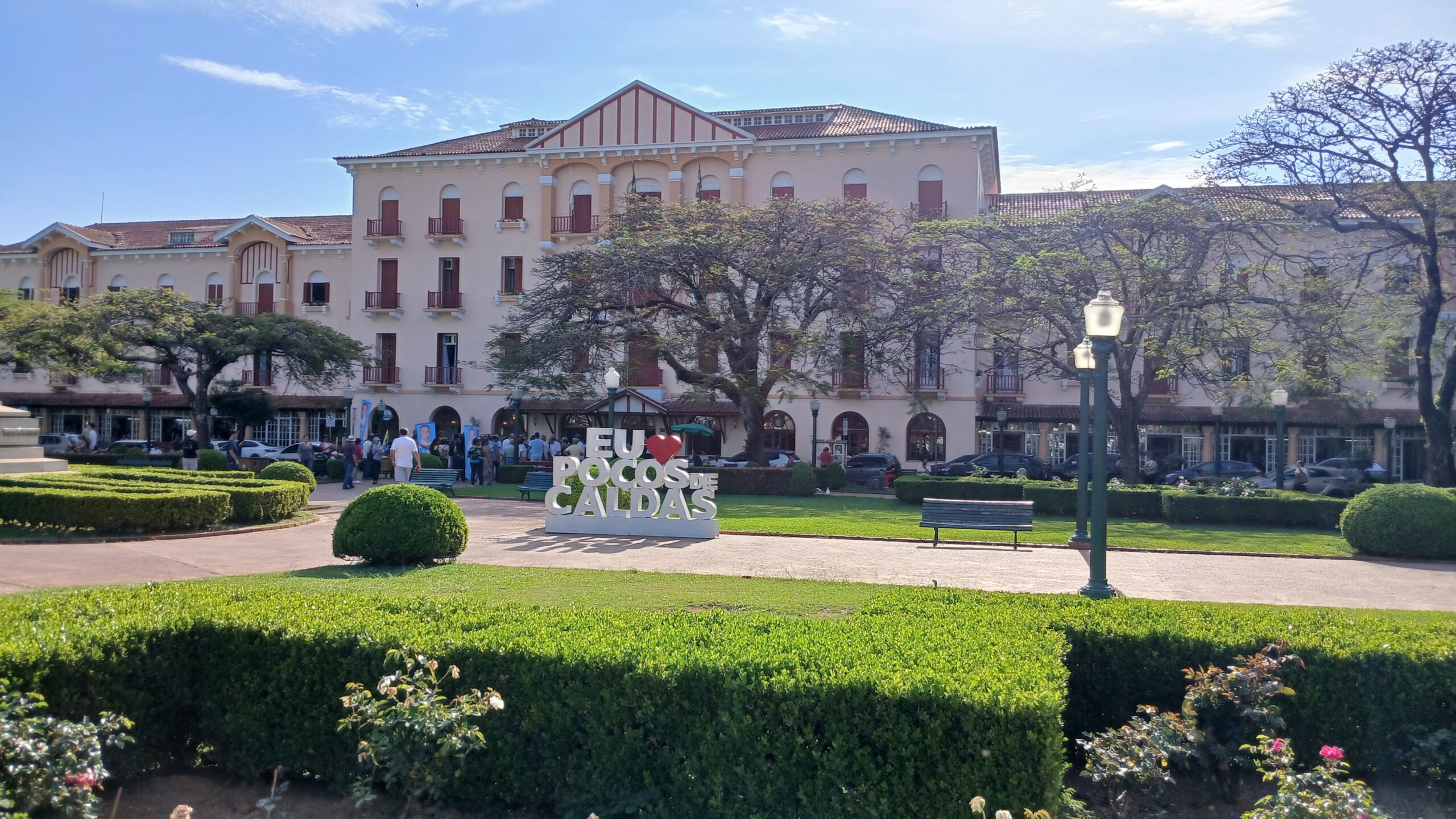 Programa de Garantia da Qualidade em Consultórios Odontológicos em Poços de Caldas e Sul de Minas